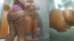 bbw gostosa, suzy furacao tomando banho.