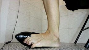 Foot pressed ballets flats to the floor,shoeplay WMV