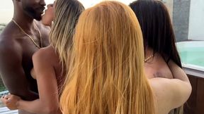 tres gostosas loucas de tesao, acabamos convidando um super dotado big black cock para participar da nossa putaria, o safado meteu muito no meu bucetao a safadinha do forro