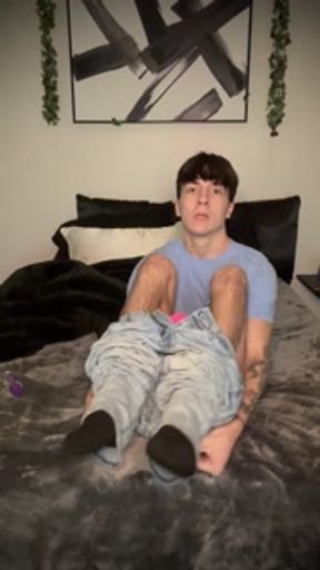 Strip Masturbating on my bed