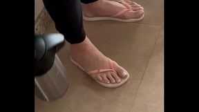 Flagrante de pezinhos na rua