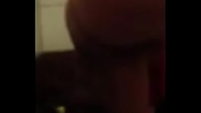 Madre calienta a hijo