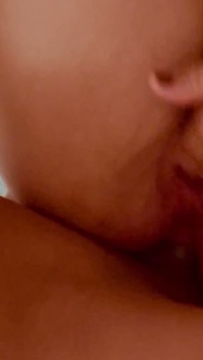 Sexo apaixonado com a mulher do melhor amigo   Clip 1