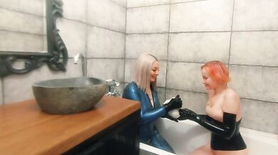 Bath relax in latex rubber with milk, romantic funny fetish video