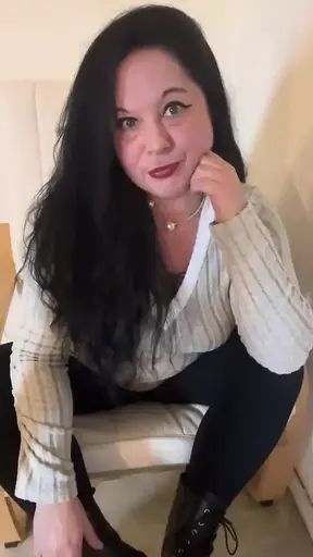 Mistress humiliates her husband on phone call