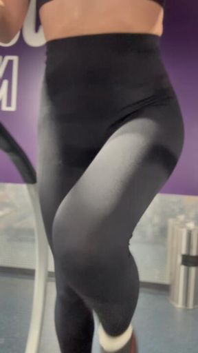 HOT GYM SESH