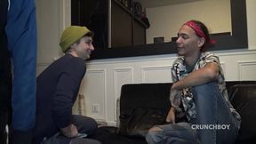 3489 voici maxime un transboy ( mec avec une chatte ) qui se fait baiser ...