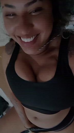Sending video to her friend while her husband travels, now the cuckold has become an ex and the friend has become faithful. Do I make it tasty?