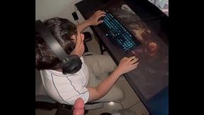 I suck my bisexual friend's cock and he fucks me while I play league of legends (we end