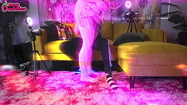 Blowjob Fairy 7: Big Butt Asian Hotwife MILF gives me a surprise Face Fuck :)