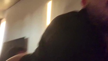 Pau grande comendo rabudo