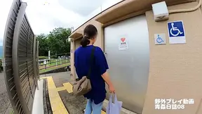 Exposed GF gives a fellatio in the park after walking and changing clothes
