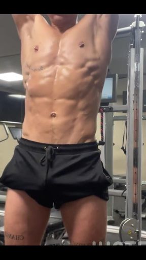 Little Hotel Gym Pump While I Wait for