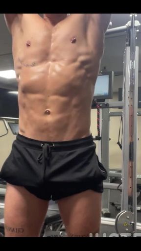 Little Hotel Gym Pump While I Wait for
