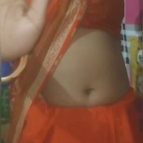 Desi bhabhi fucking with house owner and show live her friend