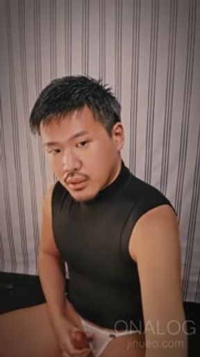 【ONALOG】アンダーアーマーとエロ下着でオナニー