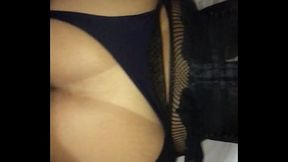 Safada de cinta liga e fio dental traindo o corno