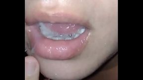 Minha esposa quer ser rapariga, ent&atilde_o vai ser tratada como puta sua cadela