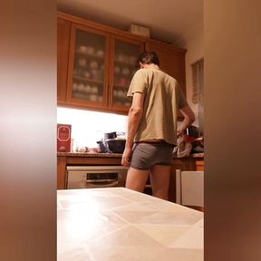 Hot guy&#039;s morning routine and cumshot before shower