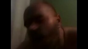 Mamando cara de Pau Pequeno de cara gordo