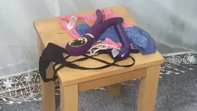 Mrs Mature Feet doing some layering for fans