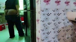 egyptian village big ass & big tits muslim hot vlog in kitchen when she cooking after fucking with husband s friend