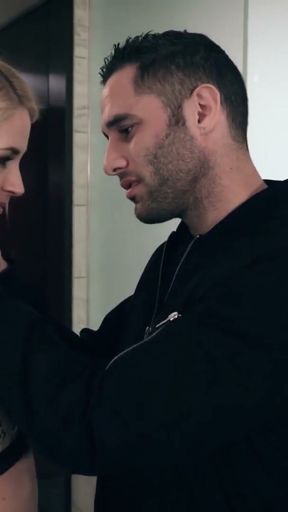 Big boobs step mom Sarah Vandella handles dick with her butt hole   Clip 1