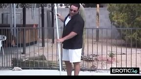 Beach bunny gets fucked by the lifeguard
