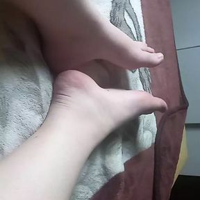 happy to show off my feet and toes