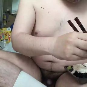 😊 Perverted human eating naked (1)