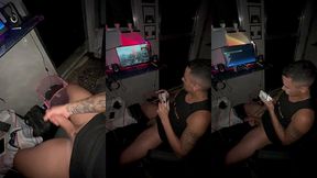 novinho jogando pelado