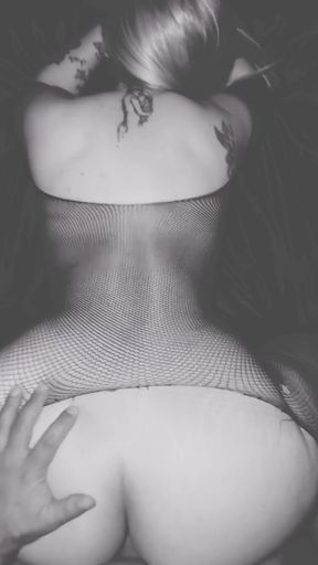 Night Vision Video of an Amateur Couple Having Hot Sex in Bed