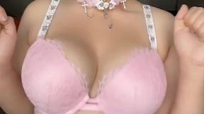 Cute e-girl Vanilla Faith Ardalan gives a Blowjob in French