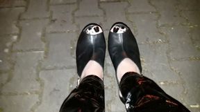 Sexy Crossdresser in Very High Wedges in Public