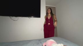 me cojo a mi hermanastro antes de irme para la discoteca