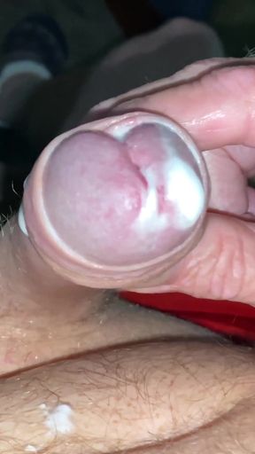 Captivating moment from "Uncut gets Foamed"