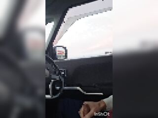 Masturbation　野外露出　見られそうなスリルが快感。車内でオナニー