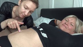 POKING A FINGER IN SEXY BELLY BUTTON sa