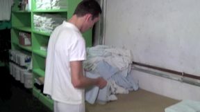 un hetero curieux de paris baise un gay pour une nouvelle experience sexuelle