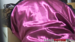 Mature Japanese vixen teases her little muff with fingers