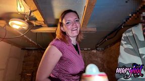 je visite la cave d un papy et je me retrouve avec une bouteille dans le cul je ...