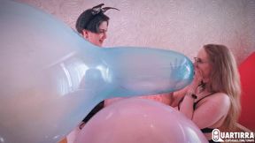 Q691 Stashia and Mariette blow tro Roomtex 25'' Longnecks to burst - 480p