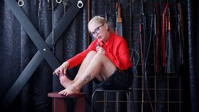 Teacher With Red Sole Pumps (HDTVWMV) – Juliette