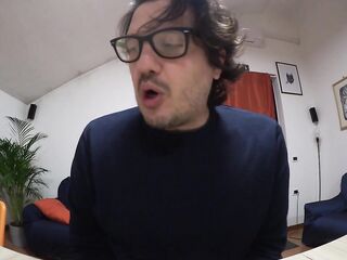Cerchi il Movie scene di Guendalina Tavassi del Grande Fratello? Vergognati