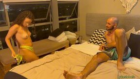 ai ai assim voce fode minha bucetinha toda meu marido vai perceber