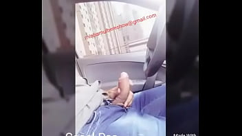 Se masturbando em publico no carro - Casal Pss