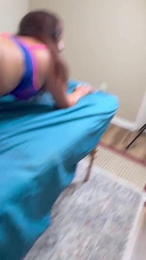 Married Masseuse Daisy Foxxx Takes Good Care of Her Client