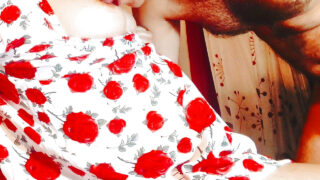 أخت غير شقيقة آسيوية شقراء ذات مؤخرة ضخمة تستمتع بلعق فرجها وشرجها قبل أن تبتلع قضيبًا ضخمًا وتتوسل للحصول على قذف داخلي في شرجها