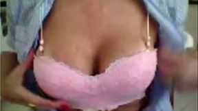 Mature amateur latina milf slut exposed her tits on webcam