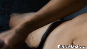 ”Stunning Ben Masters shoots creamy loads on his boss after stroking his heavy ro”